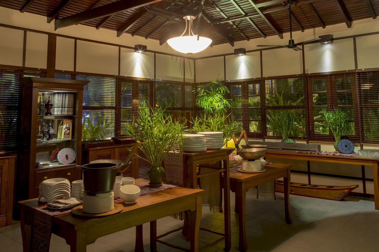 Savoy Hotel Yangon Dış mekan fotoğraf