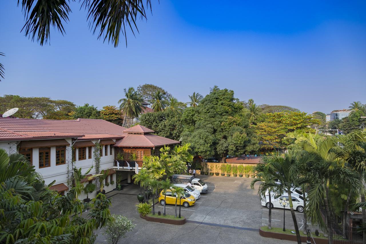 Savoy Hotel Yangon Dış mekan fotoğraf