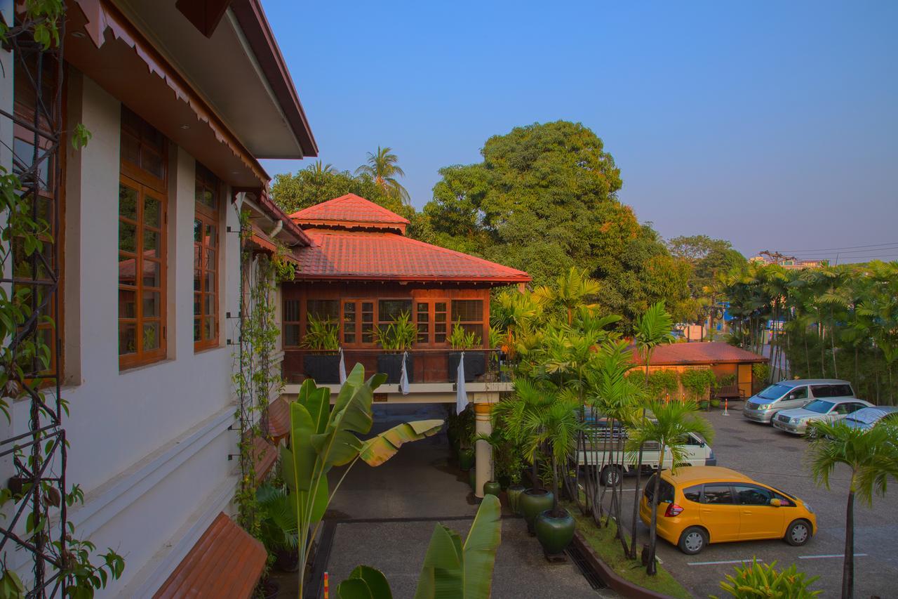 Savoy Hotel Yangon Dış mekan fotoğraf