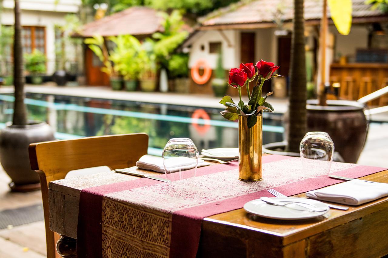 Savoy Hotel Yangon Dış mekan fotoğraf