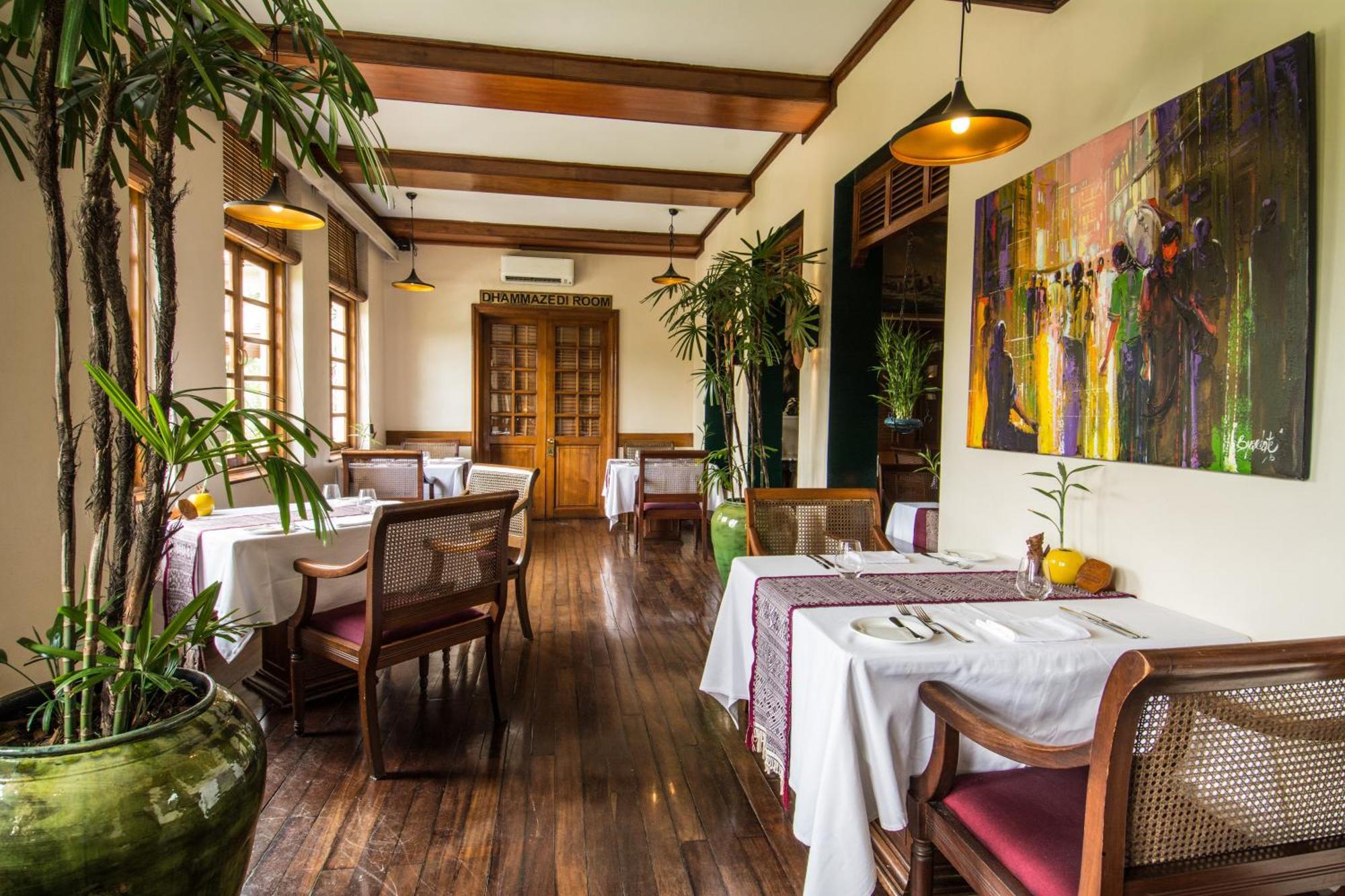 Savoy Hotel Yangon Dış mekan fotoğraf