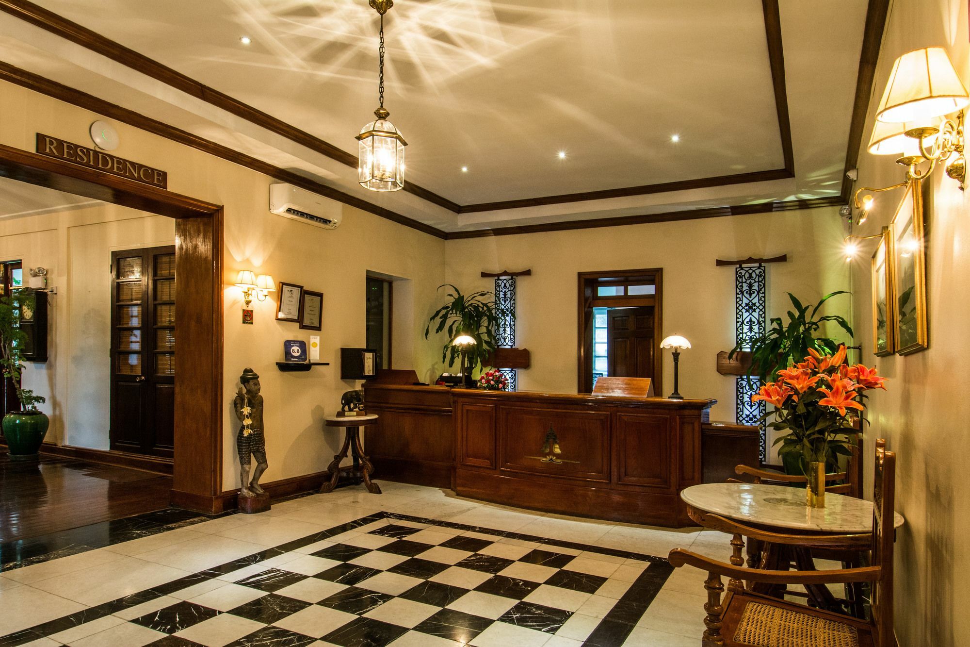 Savoy Hotel Yangon Dış mekan fotoğraf