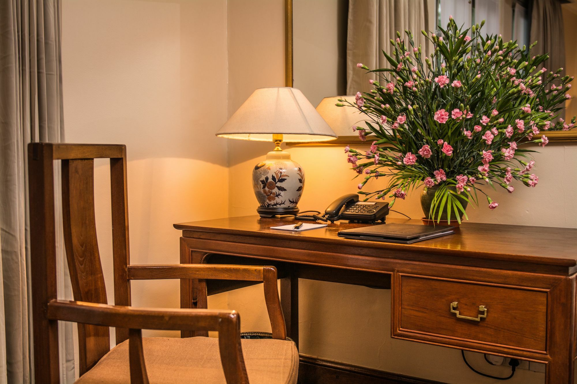 Savoy Hotel Yangon Dış mekan fotoğraf