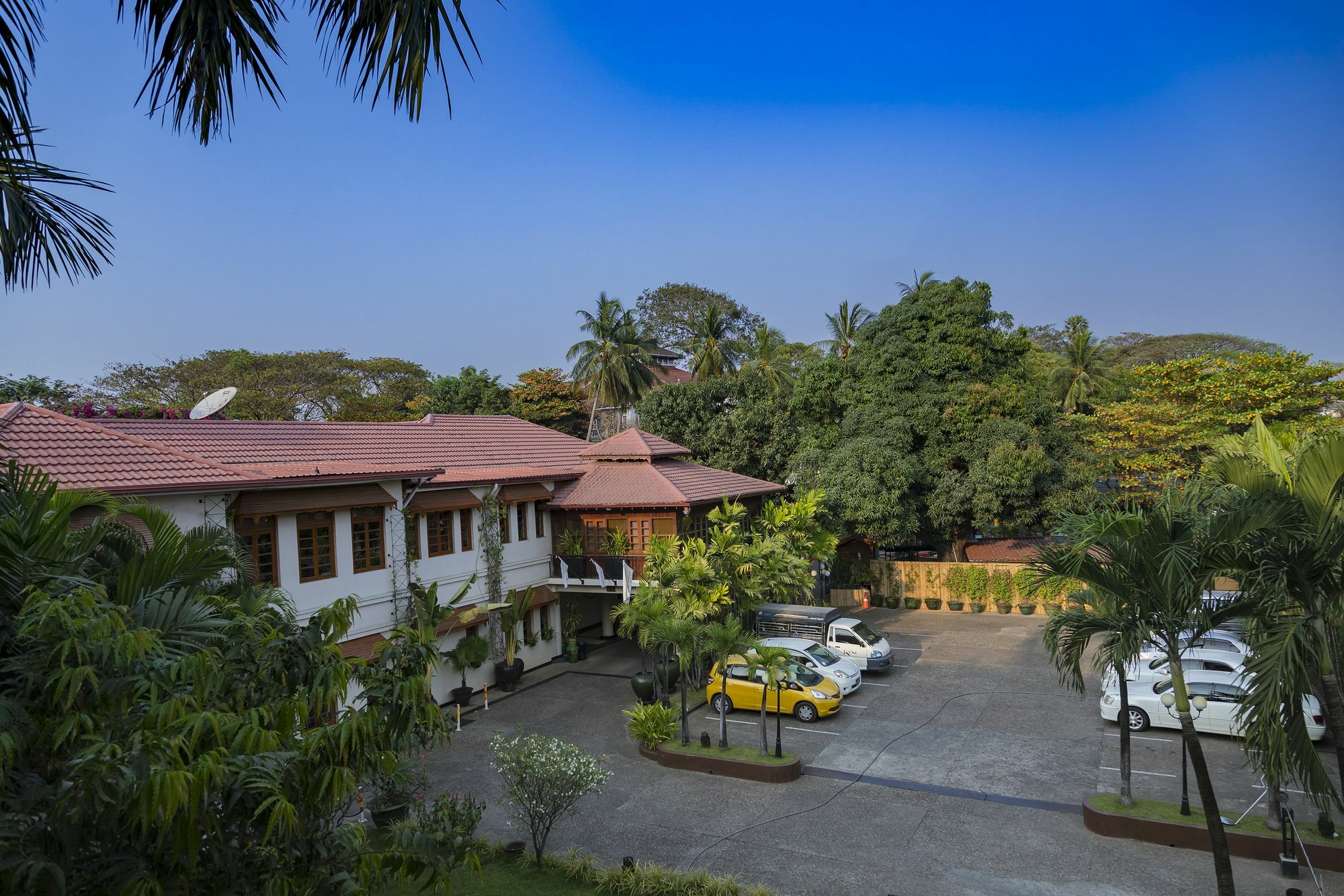 Savoy Hotel Yangon Dış mekan fotoğraf