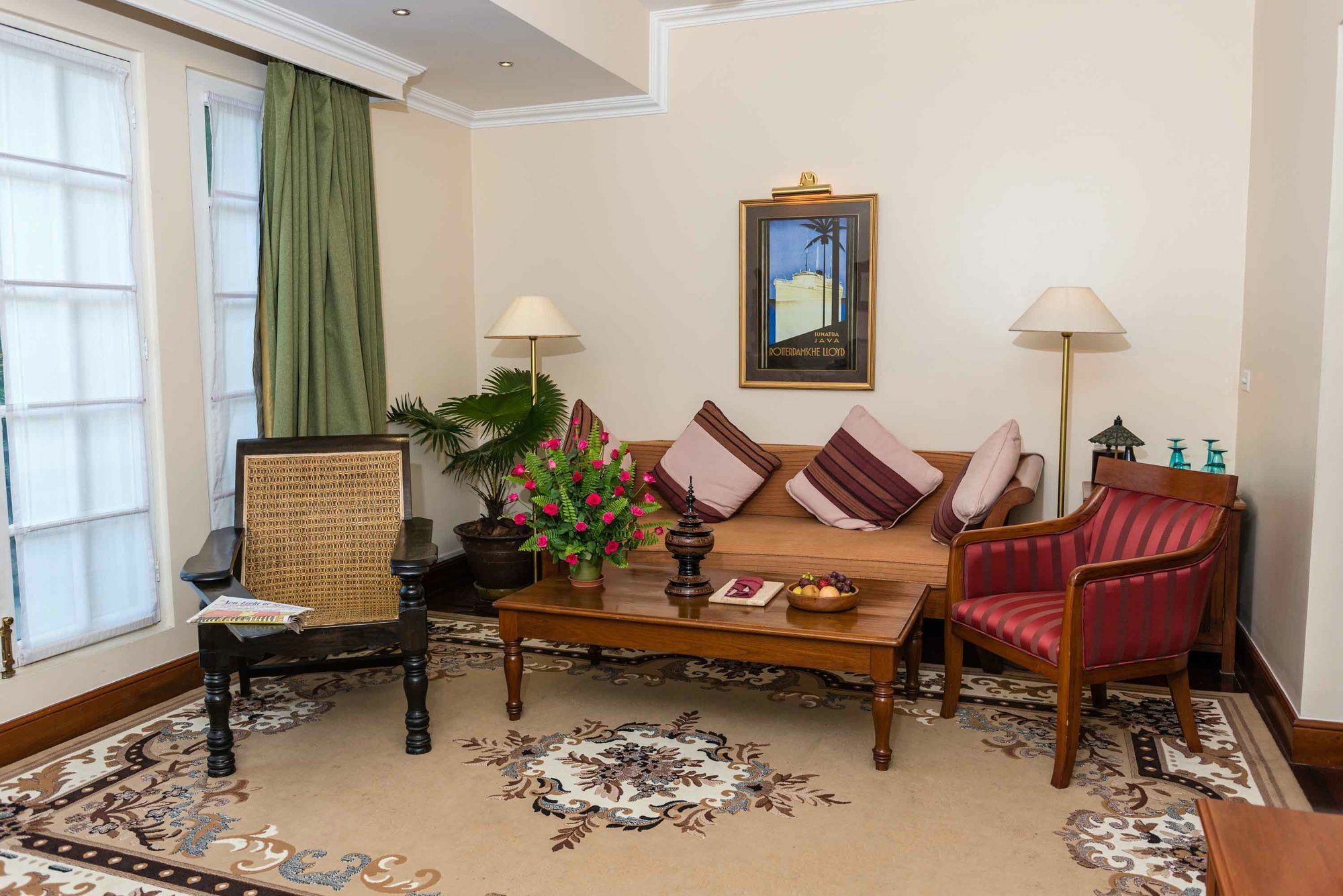 Savoy Hotel Yangon Dış mekan fotoğraf