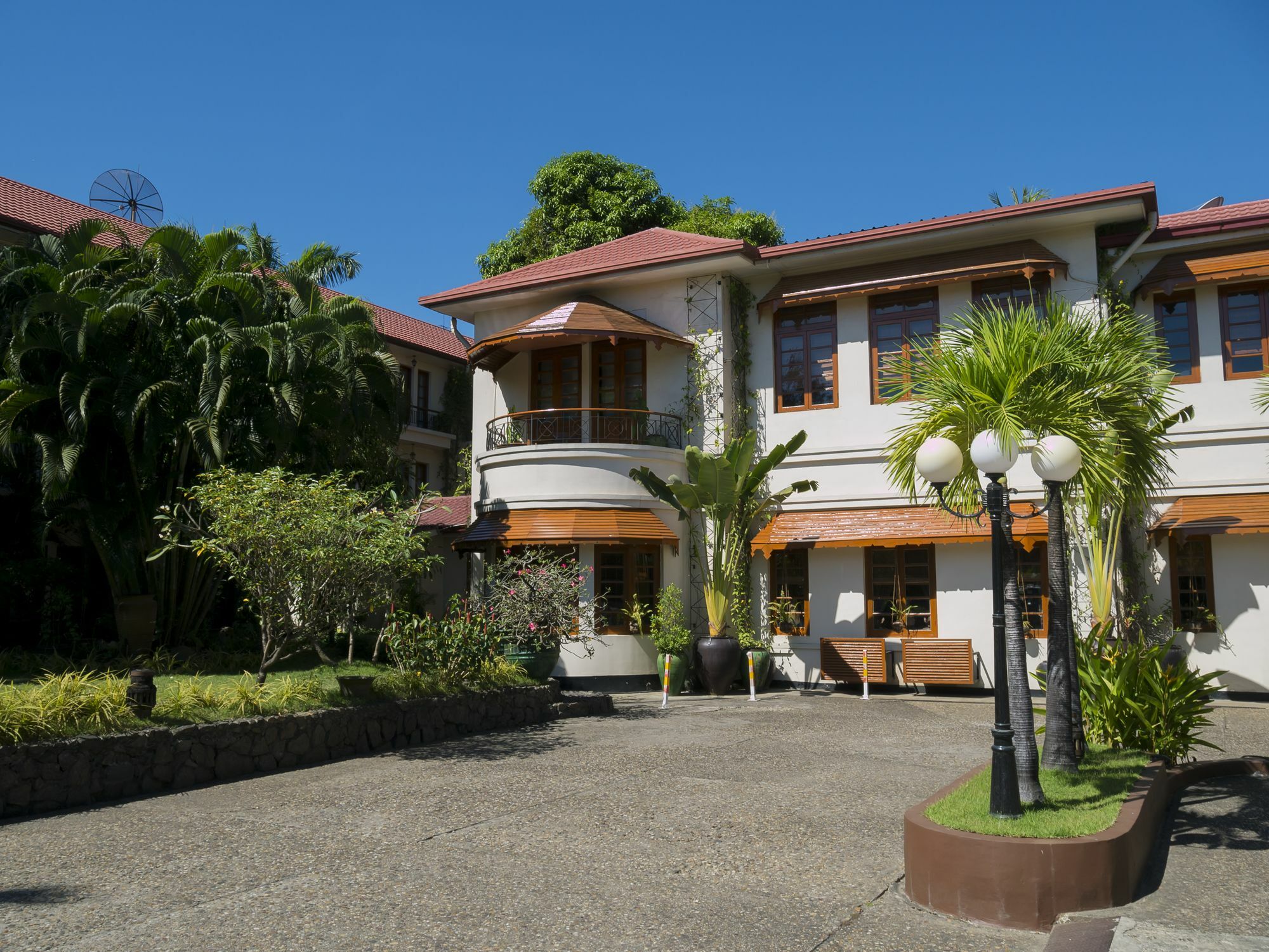 Savoy Hotel Yangon Dış mekan fotoğraf